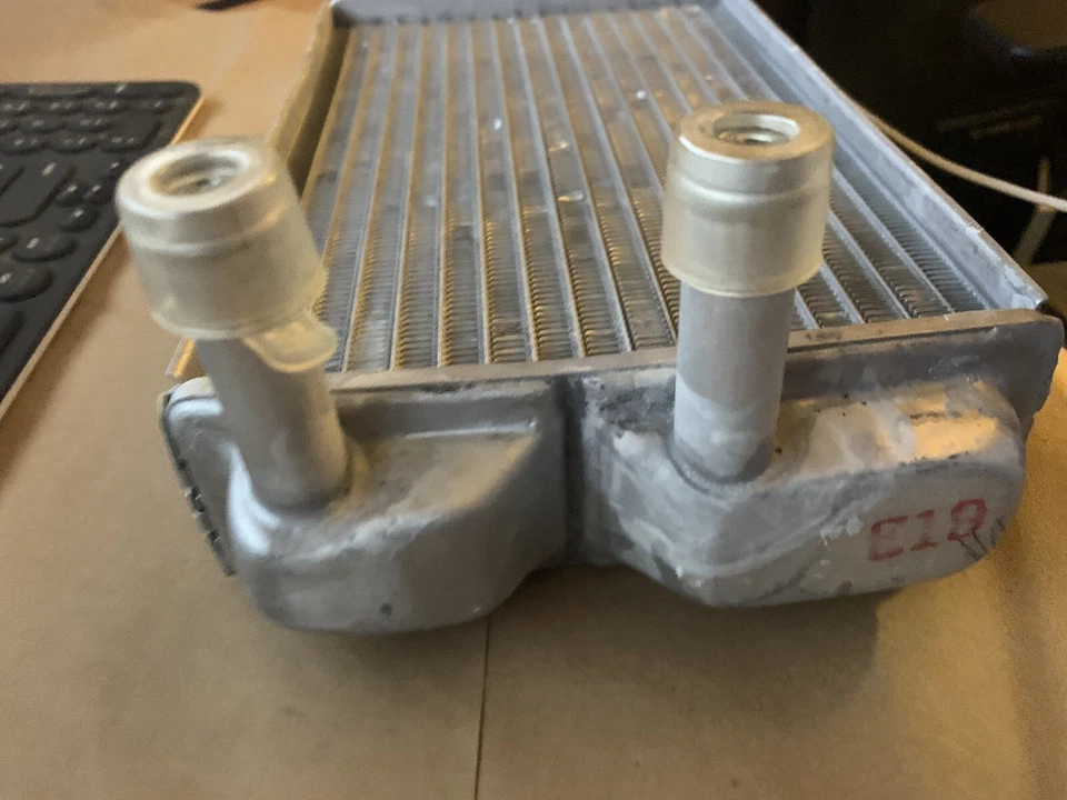 Calentador delantero Core Fit Ford E-100/150/200/250/300/350 Econoline Club Wagon nuevo Foto 3 de 4