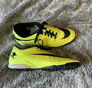 size 11 astro trainers