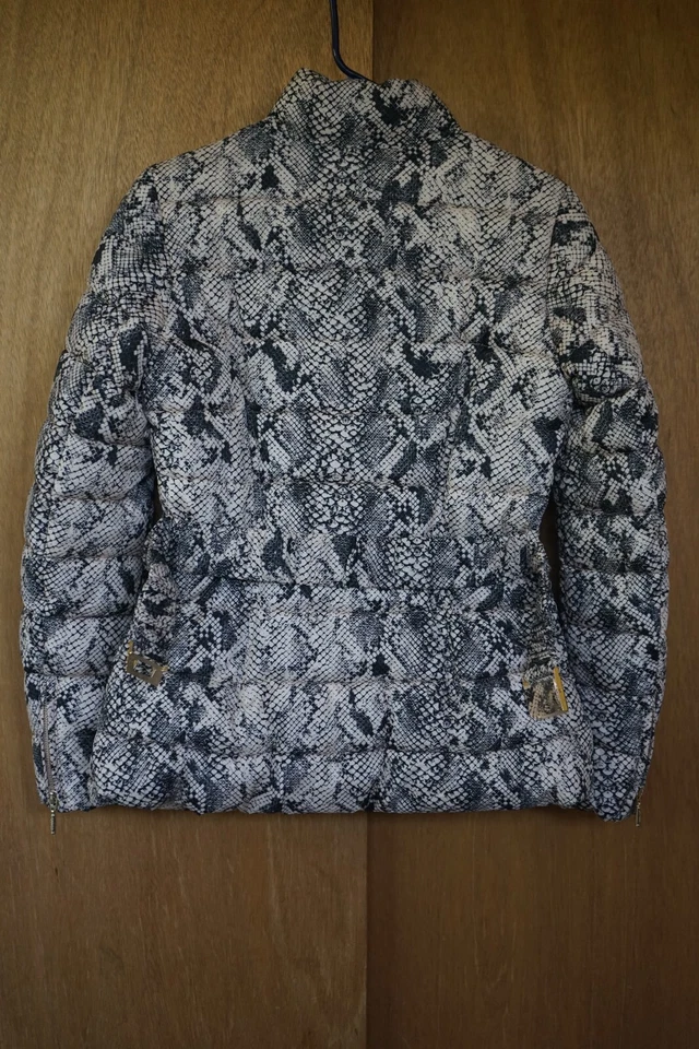 Guess Womens XS Lexie Snake Puffer Jacket Style# W94L34RBOXO MSRP: $158.00 - Image 3 of 4