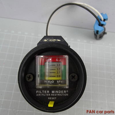Freightliner Filter Minder 168537-04825 (Bruch), Air Filter, 16853