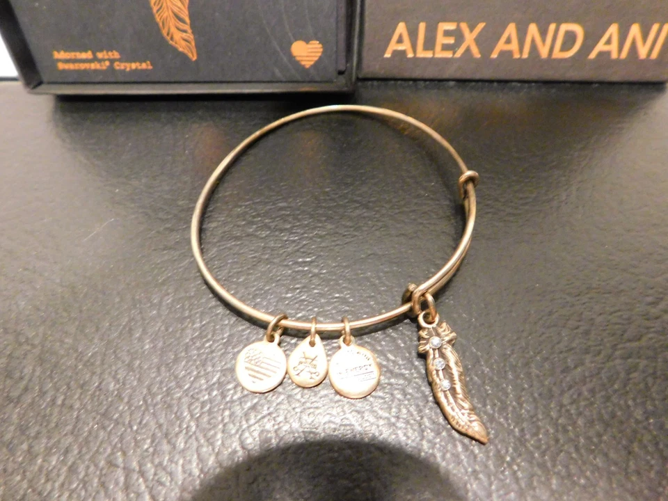 Brazalete Brazalete Alex And Ani Pluma Luz con Cristal Swarovski Ver Fotos Foto 2 de 4