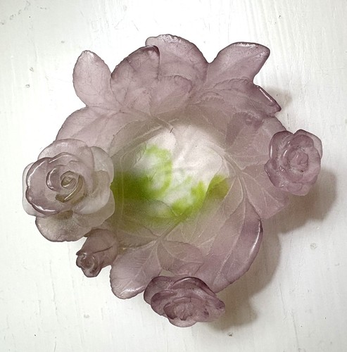DAUM ROSES PATE DE VERRE CRYSTAL FLOWER BOWL H: 1.8" Ø: 5.3", Pre-owned - Picture 2 of 5