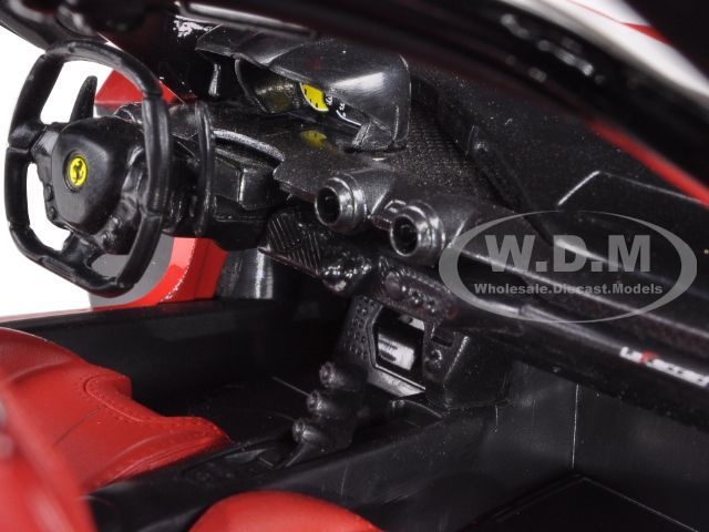 FERRARI LAFERRARI F70 HYBRID RED 1/18 DIECAST MODEL CAR HOT