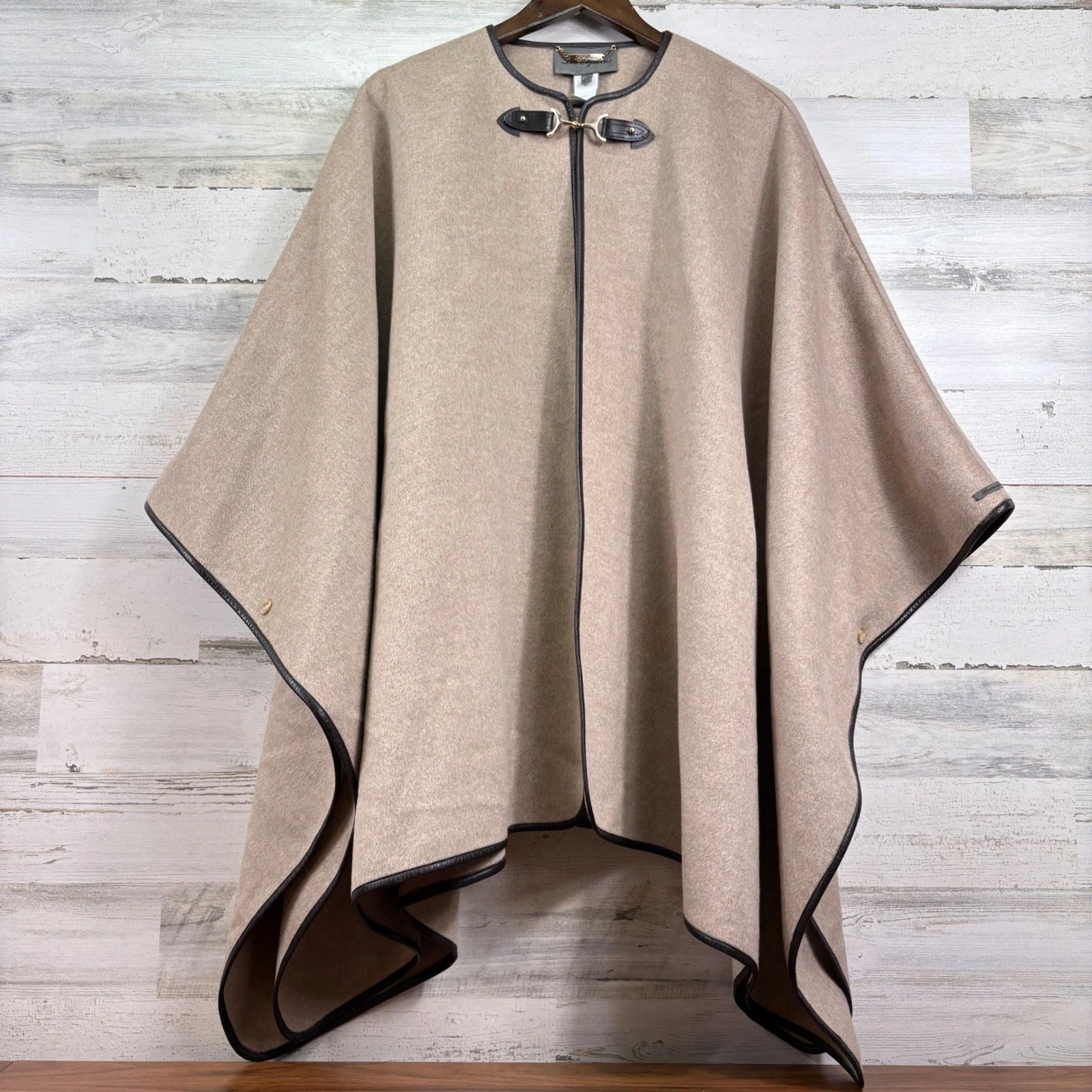 Les Copains Cape Beige Alpaca Wool Leather Trim Luxury 40 Vintage 90s Hand Made