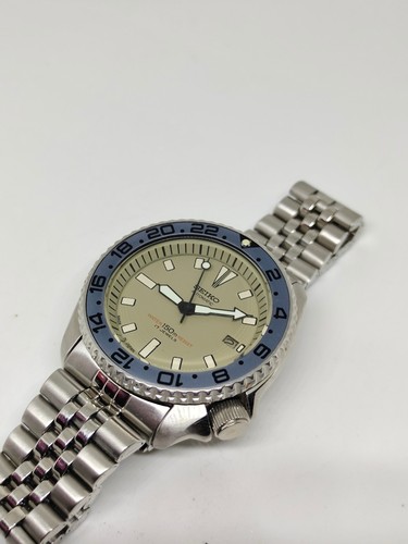 PRE OWNED SEIKO DIVERS 7002-700J 17JEWELS DIAL AUTOMATIC MENS WATCH 341044 - Picture 8 of 12