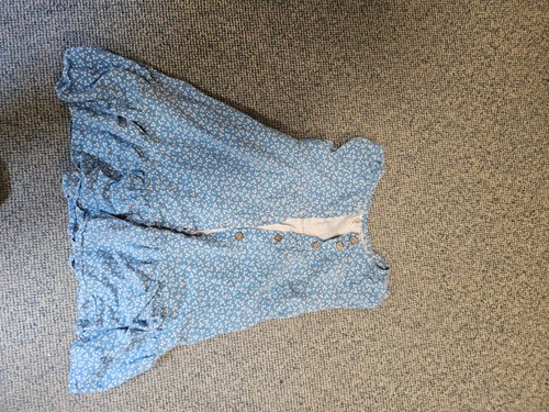 Mädchenkleid, blau mit weiss,Gr. 116 von Topolino, durchgeknöpft