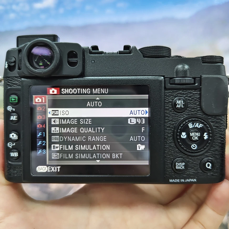 Fujifilm Fuji X Series X20 12.0MP 4x Optical Zoom Digital Camera Black - 90% New - Image 3 of 4