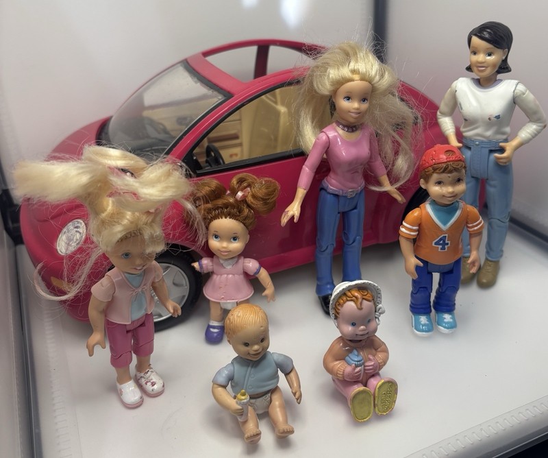 Fisher - Price Loving Family Figure Lot  With Pink VW Beetle Car