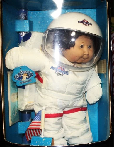 VINTAGE 1986 CABBAGE PATCH KIDS YOUNG ASTRONAUT DOLL W CAPSULE BOX 2 TEETH NRFB