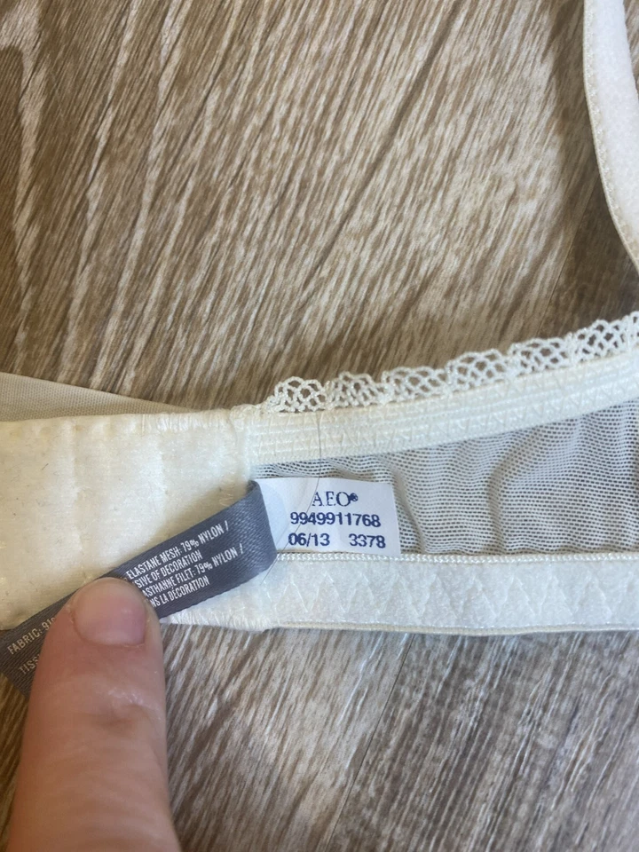 Sujetador Aerie Pretty Luxuries Blanco Sujetador con Aros Satén Corbata Flores Perla Novia 36B Foto 4 de 4