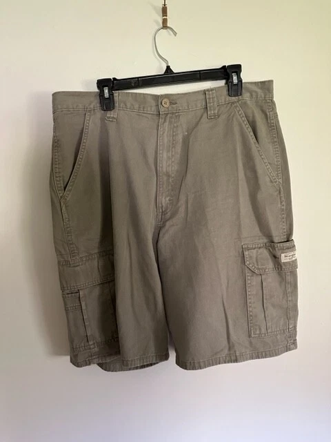Men's Gray Wrangler Cargo Shorts Size 36 #WOO