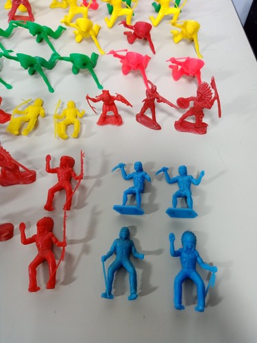 Large Lot of 160+ Vintage Cowboys & Indians Plastic Toy Figures MPC Hong Kong - Picture 17 of 20
