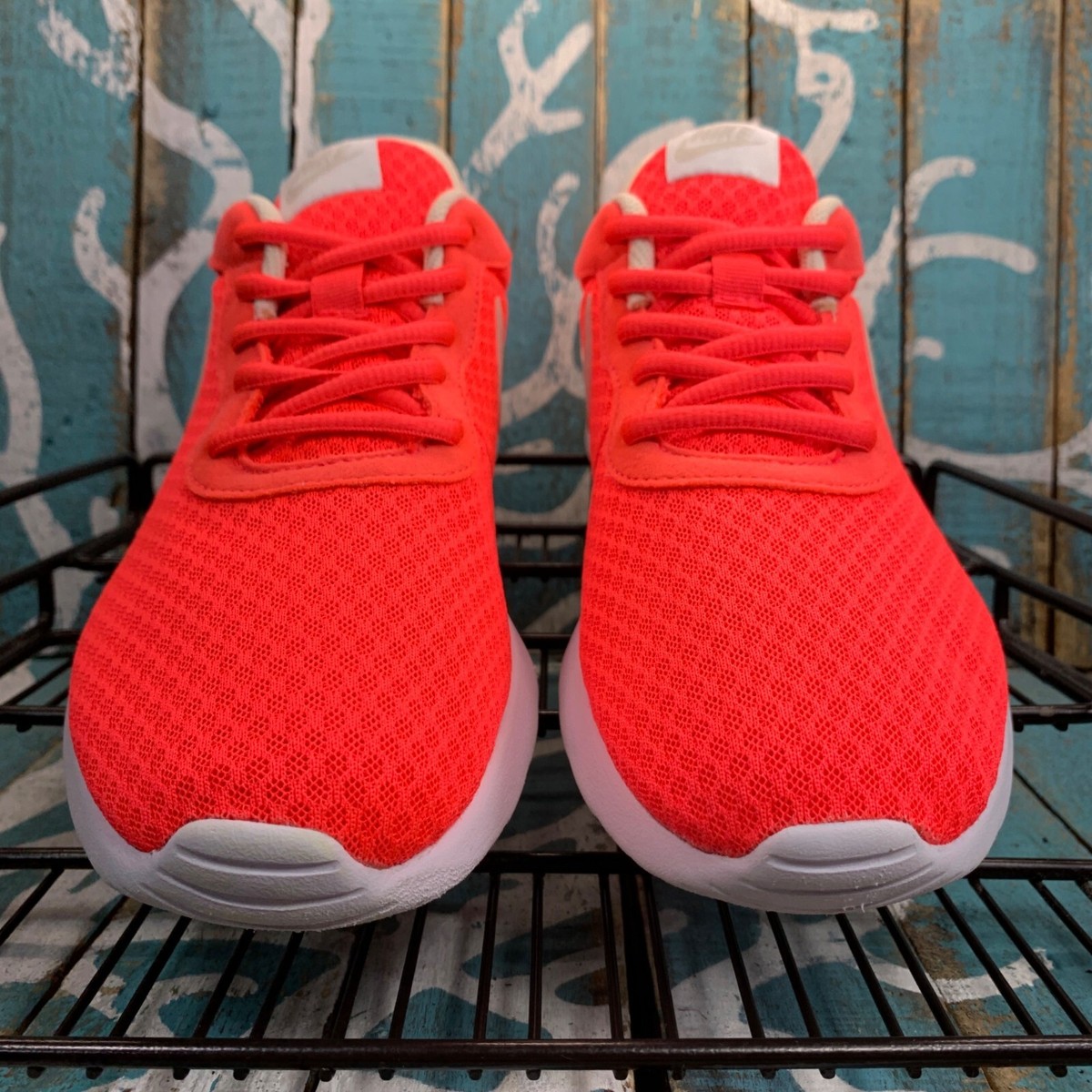 Nike Tanjun Womens Sz Running Shoes Solar Red 812655-602 Worn 1X