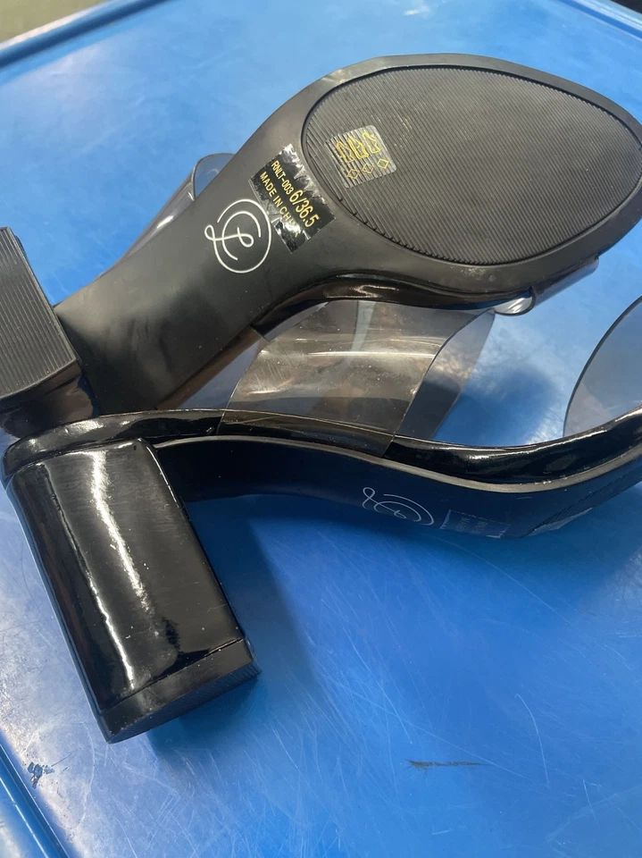 Sandalias chinas de lavandería negras con punta abierta talla 6 Foto 2 de 4