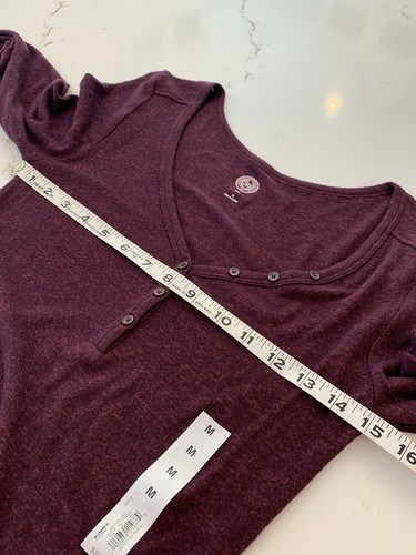 NEW Long Sleeve Maroon Speckled Lightweight V-neck Sweater By SO Size Medium - Picture 5 of 12