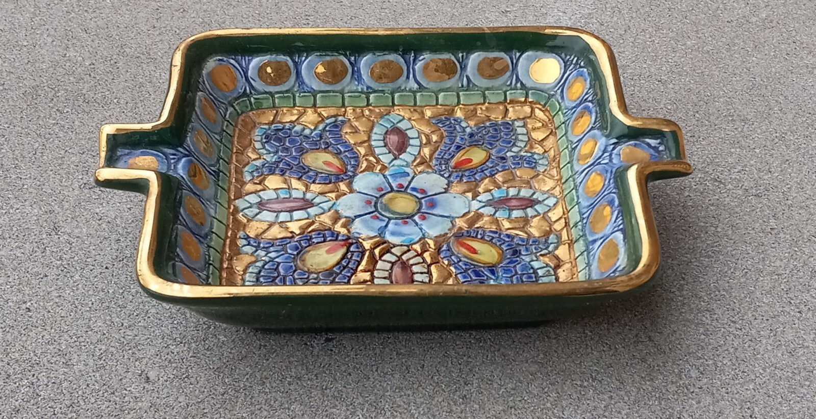 Picture 4 of 12