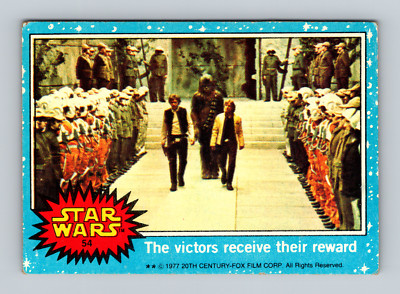 1977 Topps Star Wars Ser 1 Blue #54 The Victors Receive Their Reward Han Luke