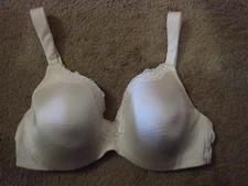 CURVATION Ivory Lace Trim Contour Underwire Bra size 38C