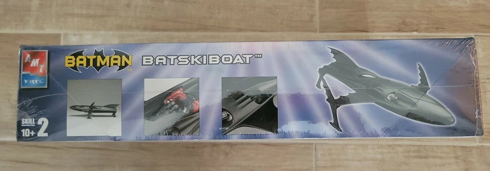 NEW BATMAN BATSKIBOAT 2003 AMT ERTL MODEL 1:25 SCALE SKILL LEVEL 2 SKI BOAT! b34 - Image 3 of 4