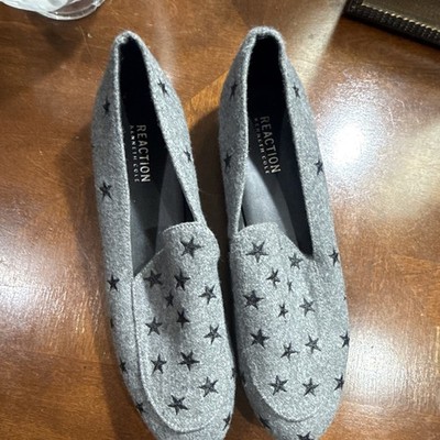 Kenneth Cole Reaction Women's Gray Star Print Slip-On Loafer Flats, Round Toe