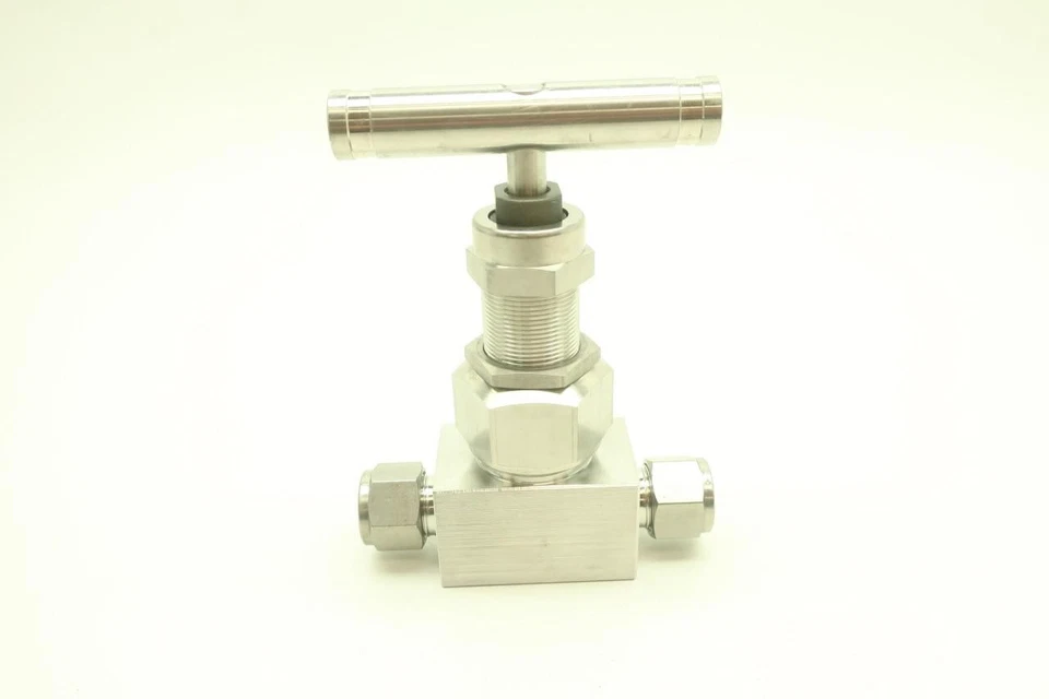 Swagelok SS12NBS8GSHW20W22440C Manual Stainless Needle Valve 6000psi 1/2in Tube - Image 3 of 4