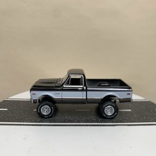 Greenlight Barrett-Jackson 1972 Chevy K10 Pickup Black/White Two-Tone 1:64 NM