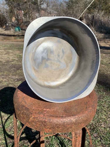 Vintage Club Aluminum Dutch Oven/Stockpot 4 Qt. Tan Almond W/ Brown Strips - Picture 3 of 6