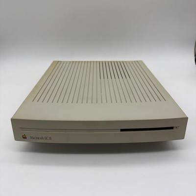 Vintage 1992 Apple Macintosh LC II, M1700 Does not power on READ