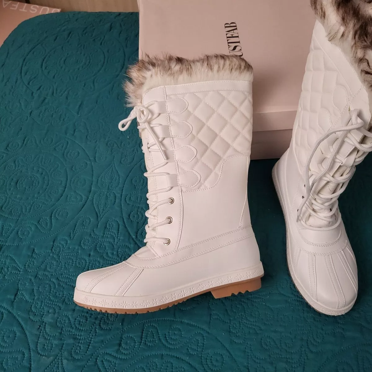 Womens Snow Boots size 6 new