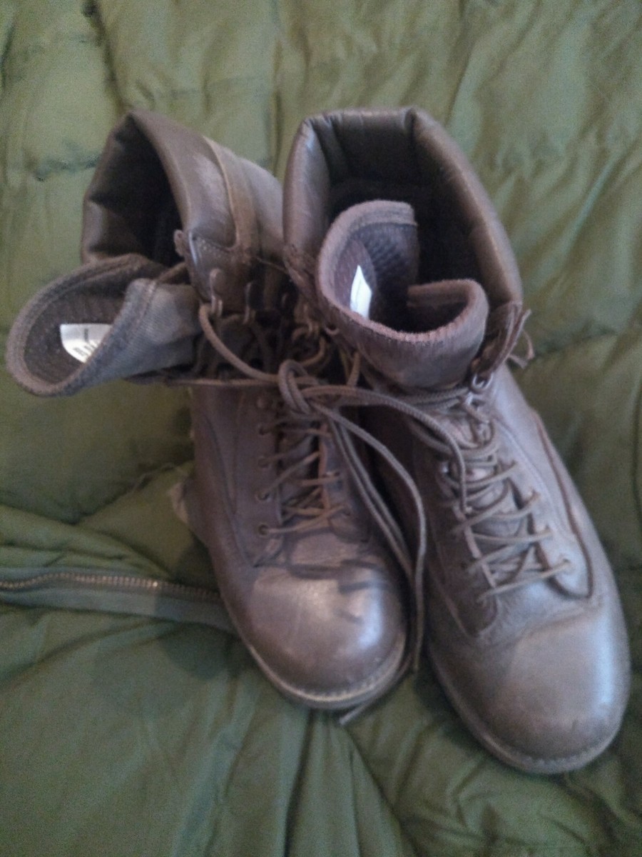 Canadian Military Arid Region Combat Boots 250-102 Made in Canada