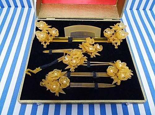 Vintage Japanese Bride Kushi Kanzashi 