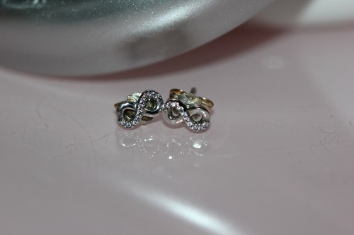 NIB PANDORA Sparkling Infinity Stud EARRINGS  Gift Set Shine Bright Ceramic Box - Picture 2 of 4