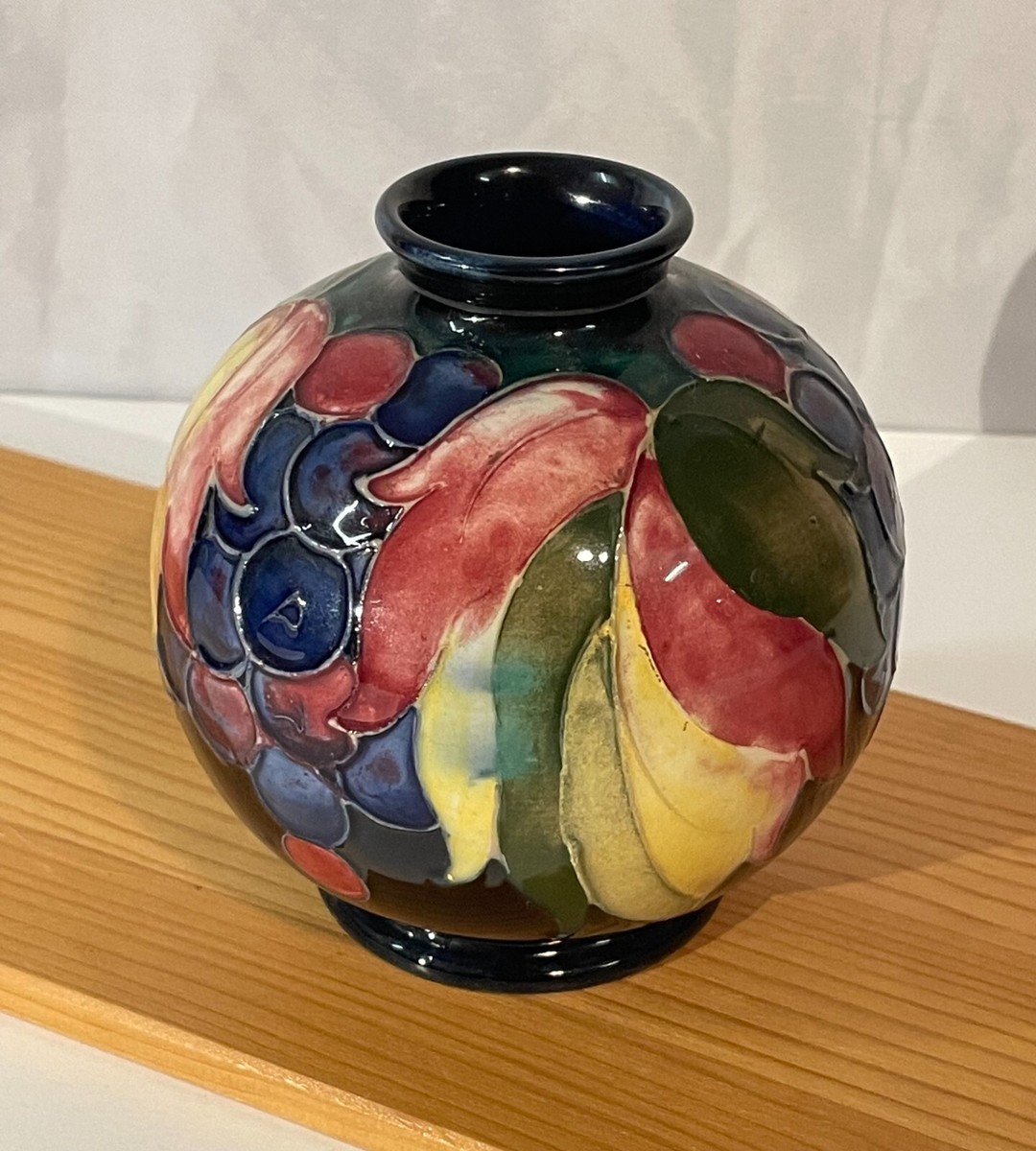 Antique Signed Moorcroft English Pottery 4