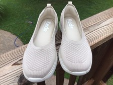 Keds Light Tan Bliss Foam Tech Skimmer Shoe Knit US size 8M NWOT