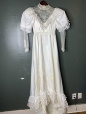 Women's XS Vintage Lace Prairie Ruffle Wedding Dress 70s Victorian Button Back