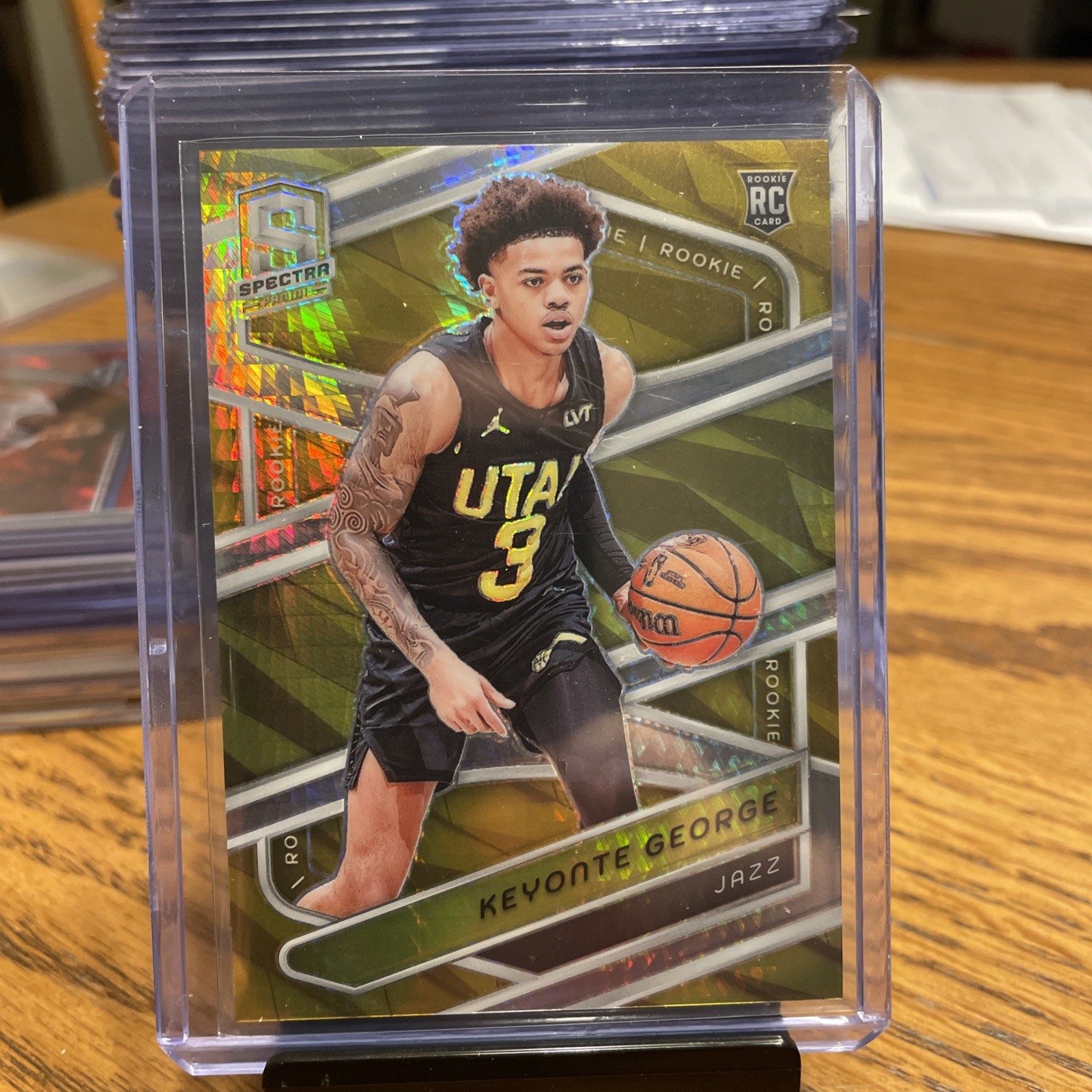 2023-24 Panini Spectra Keyonte George Gold Prizm Refractor /10 RC Utah Jazz #135