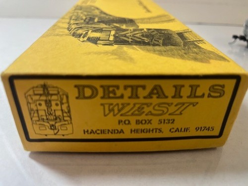 DETAILS WEST BC-505 - HO Scale - Union Pacific 451360 - Double Plug Door Boxcar! - Picture 5 of 15