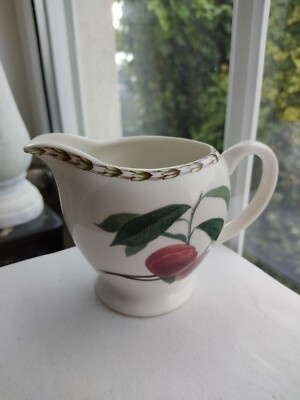 Milchkännchen  Fine China Queens Hookers Fruit neuwertig  Höhe 9,5 cm