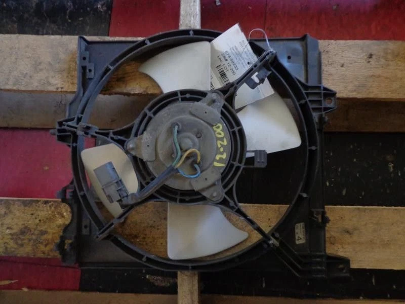 Radiator Fan Motor Fan Assembly Radiator Fits 93-96 INFINITI G20 374675 — 第 2/4 张图片