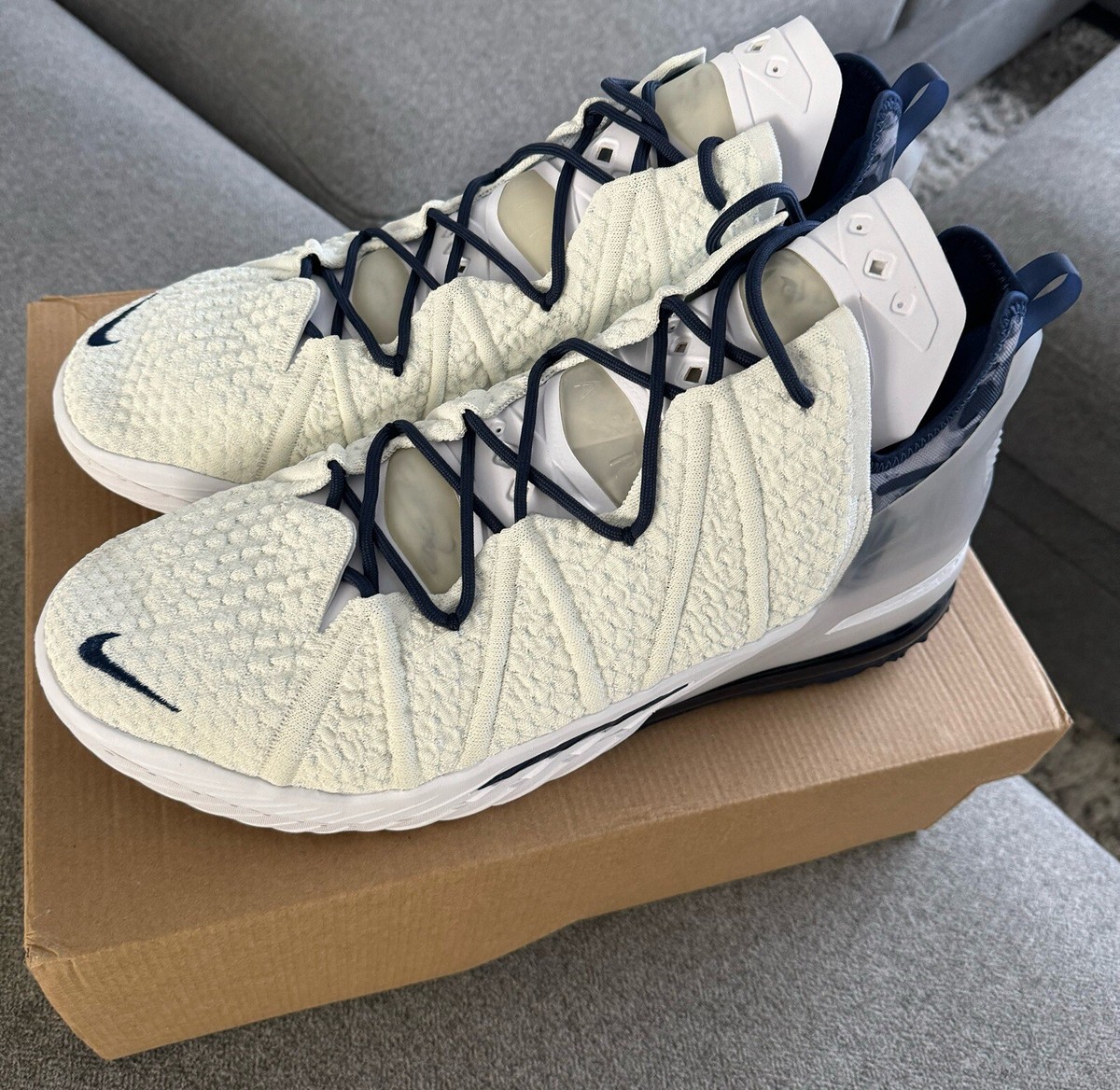 Lebron 18 PE. Sierra Canyon sneakers NIKE Size 16 LeBron 18 XVIII High School Sierra Canyon Promo  main image 4