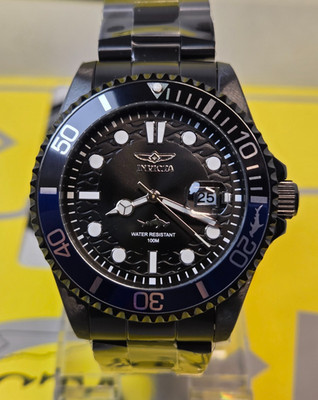 Invicta Pro Diver Mens Watch 43mm  with Black and Blue Bezel Black Dial Stunning