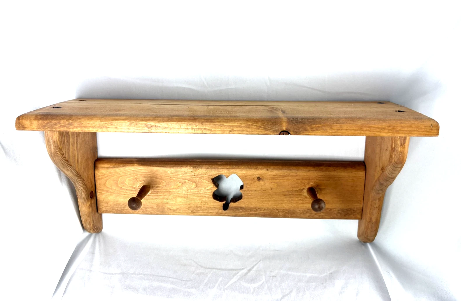 Vintage Wood Wall Shelf Pegs Clover Cutout Farmhouse Country Primitive 18"