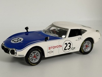 Toyota 2000GT 1/43 TOYOTA 23 Collectables 17+