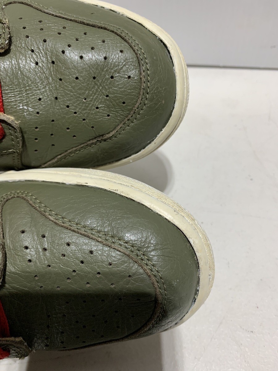 Nike Sneakers Mens 8.5 Beige Green Leather Dunk Jersey Gold  display picture 2