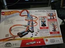 Hot Wheels GJM76 Sky Crash Tower Track Set