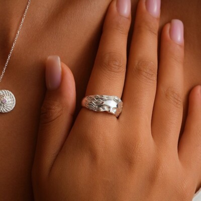 14K Gold Goddess Venus Ring , Goddess Aphrodite Ring, Unique Statement Ring
