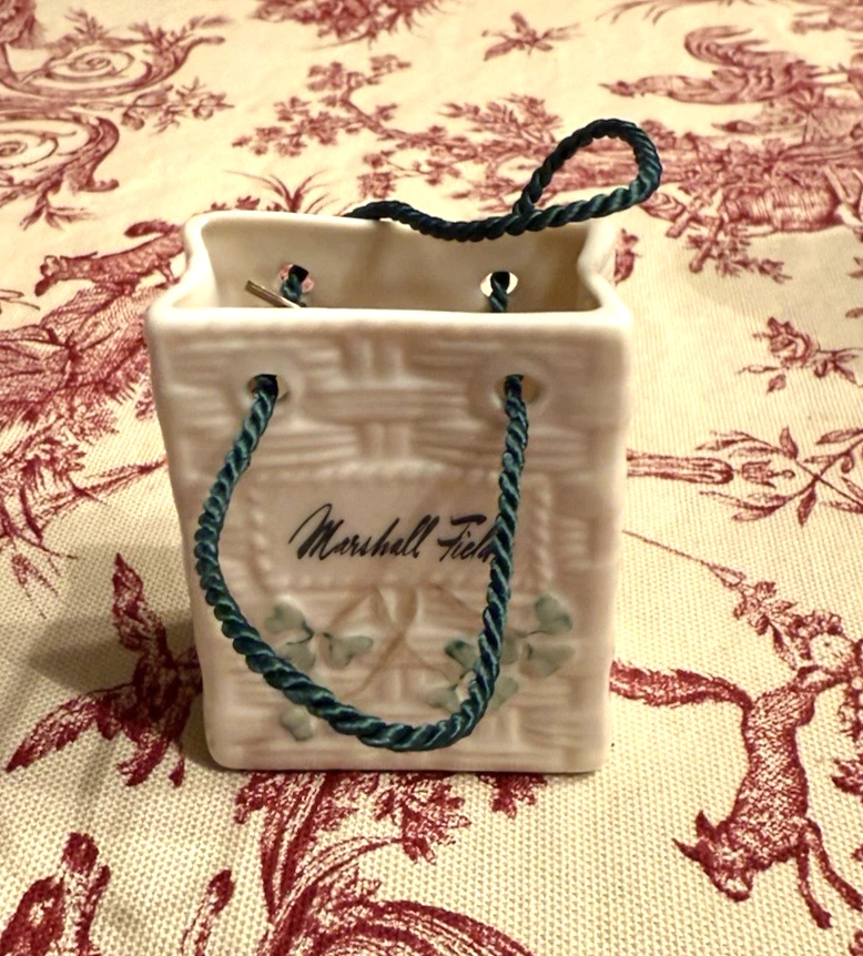 Marshall Field's Belleek Shamrock Basket Weave Shopping Bag Christmas Ornament - Image 3 of 4
