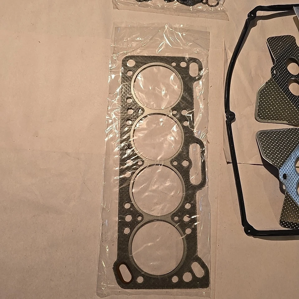 Conjunto de junta L41-4050 compatível com motor Dodge Colt Champ J 1978-1981 - Imagem 2 de 4