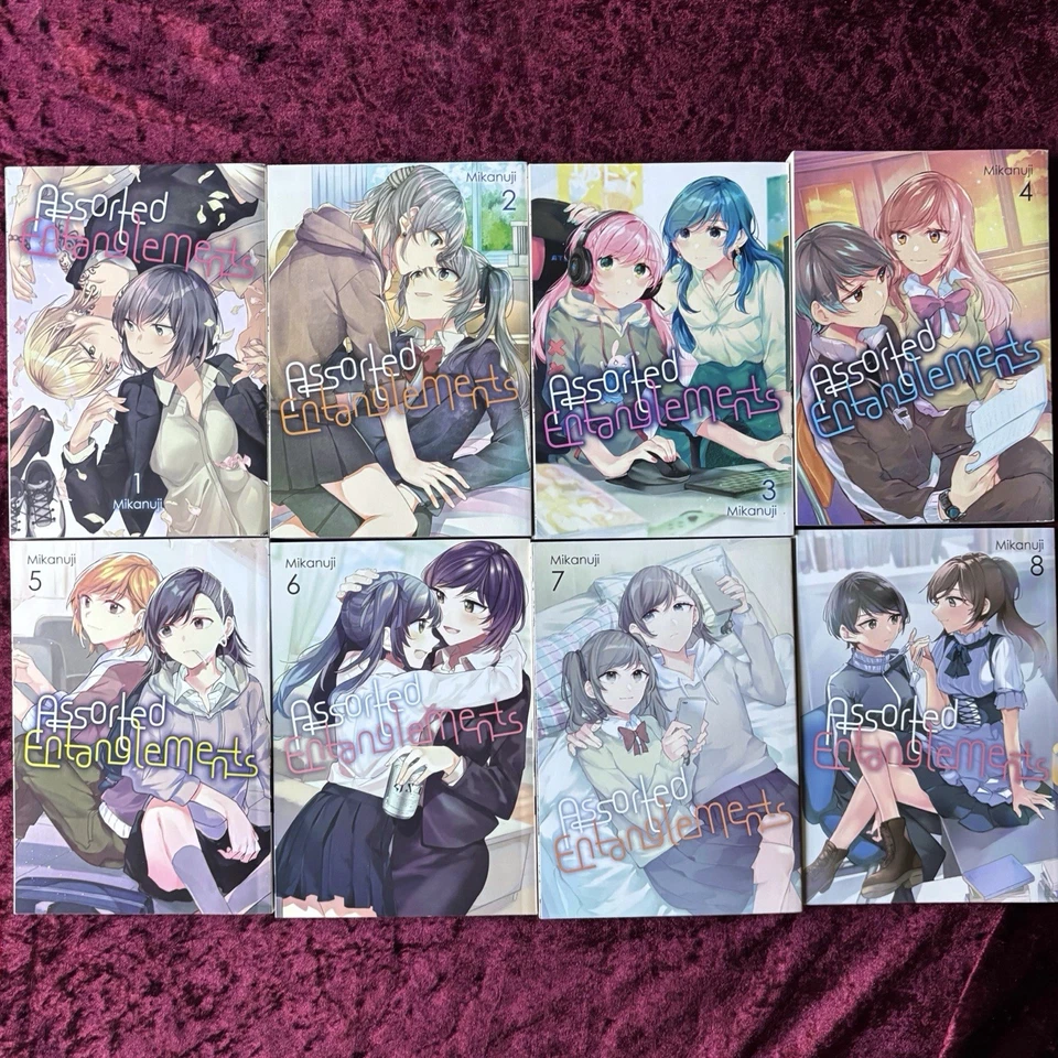 Assorted Entanglements Volumes 1-8 Yuri Manga By Mikanuji Foto 2 de 4