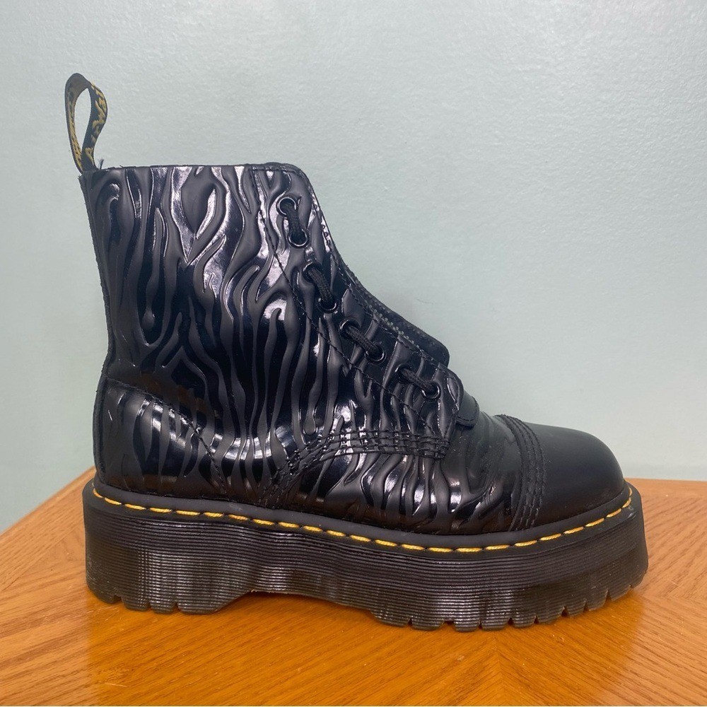 Dr Martens Sinclair Zebra Emboss Platform Boots Black Size 8 Women's